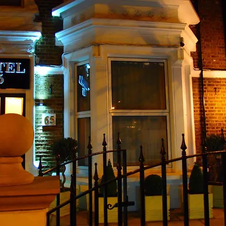 Hotel 65-2